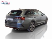 Skats no labās puses aizmugurē