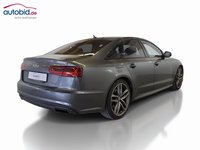 Skats no labās puses aizmugurē