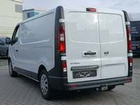 Pogled od pozadi levo