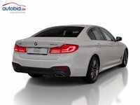 Pogled od pozadi desno