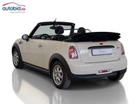 Pogled od pozadi levo