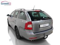 Vue de l’arrière gauche