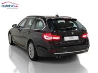 Vue de l’arrière gauche