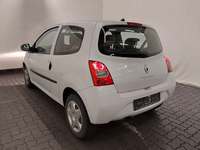 Вид сзади слева