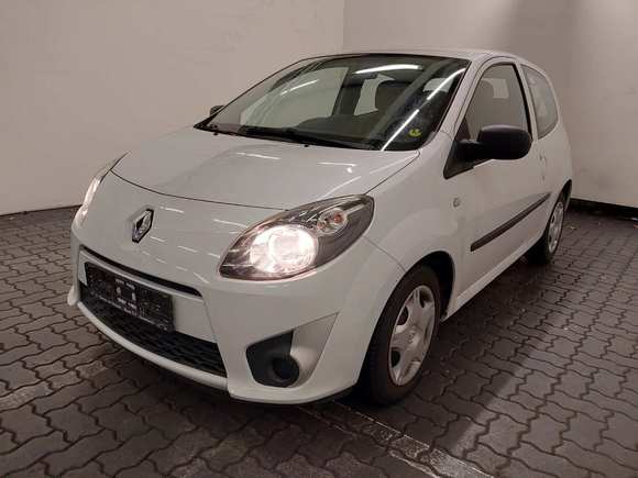 Вид спереди слева