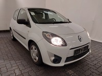 Вид спереди справа