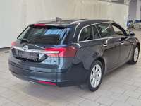 Pogled od pozadi desno