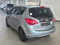 Pogled od pozadi levo