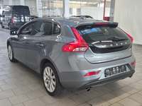 Pogled od pozadi levo