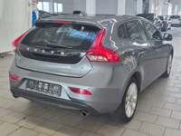 Pogled od pozadi desno