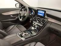 Вид на салон