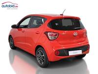 Vue de l’arrière gauche