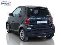 Vue de l’arrière gauche