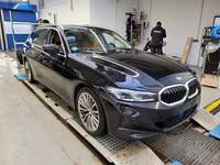 Pogled desno spredaj