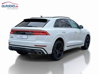 Skats no labās puses aizmugurē