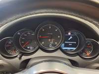 Pohled na přístrojovou desku