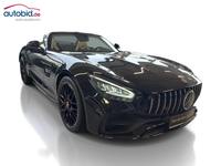 Pogled sprijeda desno