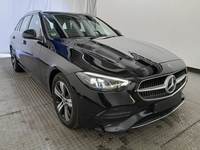 Pogled sprijeda desno