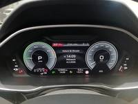 Pohľad na združený prístroj na palubnej doske