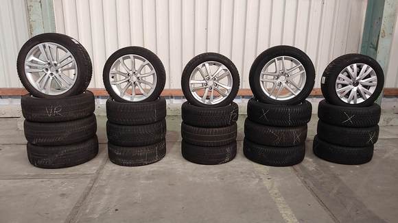 Skats no kreisās puses priekšā