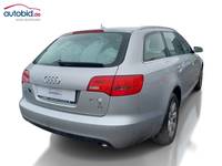 Pogled od pozadi desno