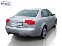 Pogled od pozadi desno