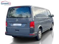 Pogled od pozadi desno