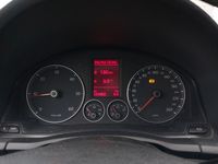 Pogled na kombinovani instrument