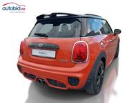 Pogled od pozadi desno