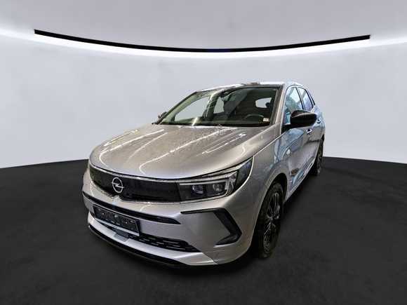 Pogled od napred levo