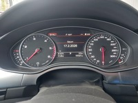 Pohled na přístrojovou desku