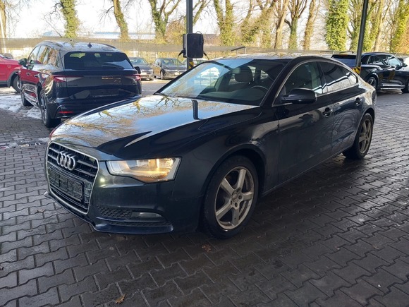 Náhled zpředu zleva