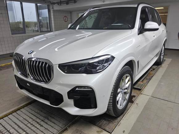 Вид спереди слева