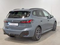 Pogled od pozadi desno