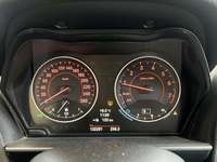 Pohled na přístrojovou desku