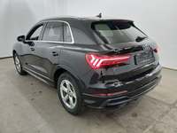 Vaade tagant vasakult