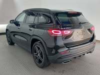 Pogled od pozadi levo