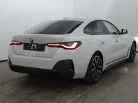 Aanzicht achter rechts