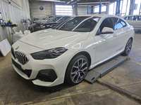 Pogled sprijeda lijevo