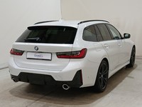 Aanzicht achter rechts