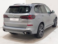 Pogled od pozadi desno