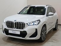 Skats no kreisās puses priekšā