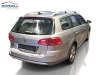 Skats no labās puses aizmugurē