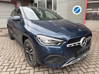 Pogled desno spredaj