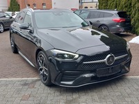 Pogled desno spredaj