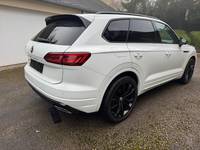 Pogled od pozadi desno