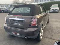 Pogled od pozadi desno