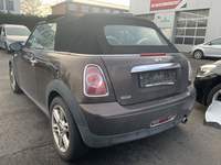 Pogled od pozadi levo