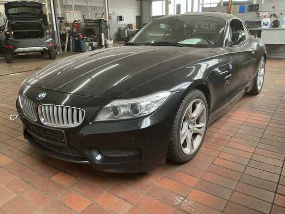 Pogled od napred levo