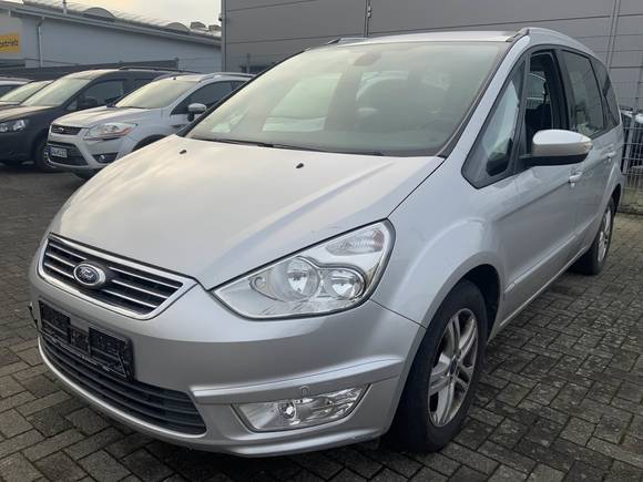 Вид спереди слева